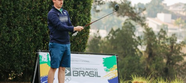 Lauren Grinberg em primeiro lugar e Homero de Toledo em segundo na disputa do título do 93º Campeonato Amador de Golfe do Brasil
